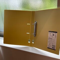 カラフルなリングバインダーの画像