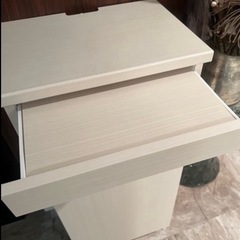 Wi-Fi ケーブル収納　　　パソコンデスクの画像