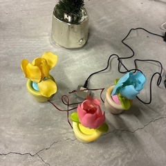 光る花のオブジェ3点セットの画像