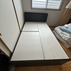 配達可【セミダブルベッド】【管理番号12011】金の画像