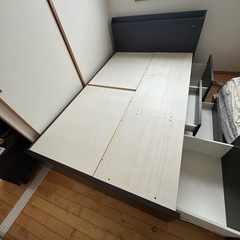 配達可【セミダブルベッド】【管理番号12011】金の画像