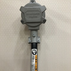 【店頭お渡し限定】（25-11-19）UBERMANN　50V充電式刈払機　UB50VGCBL240BPCGの画像