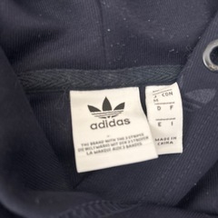 アディダスパーカーの画像