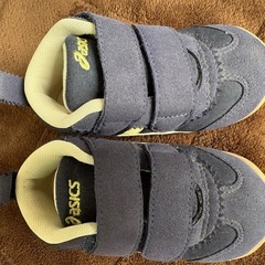 asicsピカチュウ13cm【美品】の画像