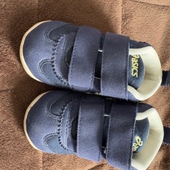 asicsピカチュウ13cm【美品】の画像