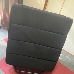 折りたたみベッドの画像