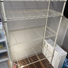 【取引中】無料でスチールラックお譲りしますの画像