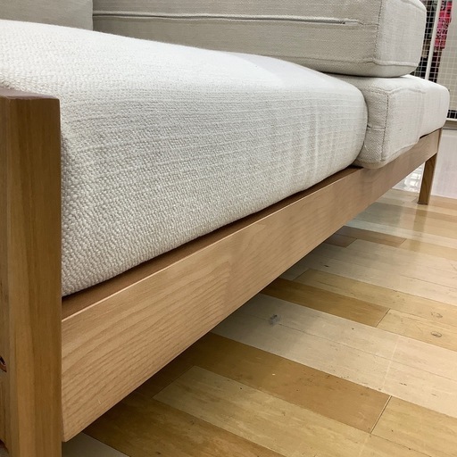 【お値下げしました！】VENTOTA  3人掛けソファー　入荷しました。