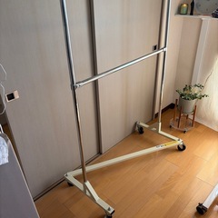 ダルトン　ハンガーラック　アイボリーの画像