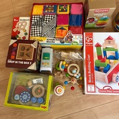 赤ちゃん向け玩具セットの画像