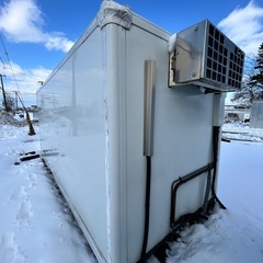R13.横扉付き 2トン保冷コンテナ 幅184ｃｍ長さ449ｃｍ高さ198ｃｍ コンテナ 物置 倉庫 格安運送　江別市発の画像