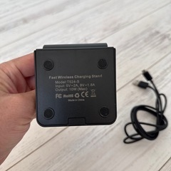 QI対応ワイヤレス充電器の画像