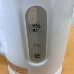 電気ケトル 2025年製 0.8L KTK-08 コンパクトケトル ホワイト 電気ポット ヒロコーポレーション 白 ケトル KOM 札幌市 西野店の画像