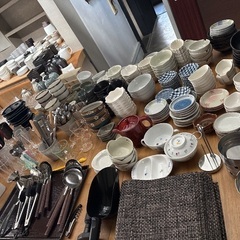 ビールジョッキ🍻や食器類、テーブル等、色々あります♡の画像