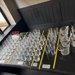 ビールジョッキ🍻や食器類、テーブル等、色々あります♡の画像