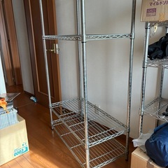 スチールラックの画像