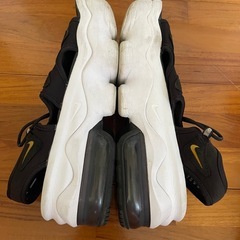 NIKE ココサンダルの画像