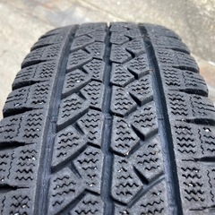 パン用スタッドレスタイヤ　185r14LT　の画像