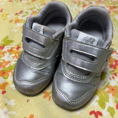 ニューバランス14cmの画像