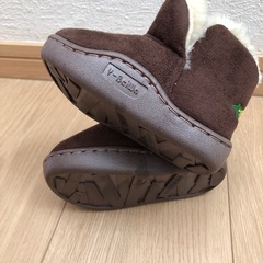 最終お値下げ😊 子供用ꯁꯧ茶色のブーツ(新品未使用✨)の画像