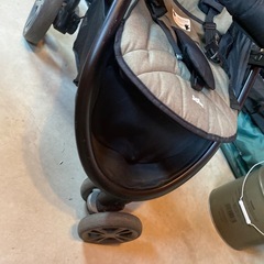 ベビーカー、チャイルドシートの画像