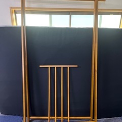 ハンガーラックの画像