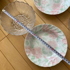 食器まとめ売り　お皿　ボウル　ガラス食器　全部で8点の画像