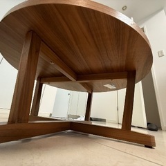 丸ローテーブルの画像