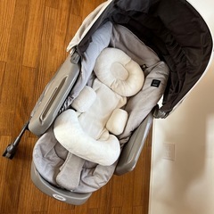 【取引中】COMBI ネムリラ オートスウィング ハイローチェア の画像