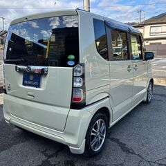 ご成約有難う御座いました。【総額コミコミ】広島発プライムゲート26年NBOX　GLパッケージ　ワンオーナー　ヒダマリアイボリーパールカラー　社外ナビ　バックカメラ　フルセグテレビ　両側パワースライドドア　ETC　純正14インチアルミ　プライバシーガラス　スマートキー　タイミングチェーン　修復歴無し　ディーラー系オートオークション仕入　軽自動車　格安の画像