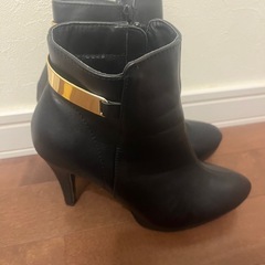 美品！ショートブーツ　　ヒールの画像