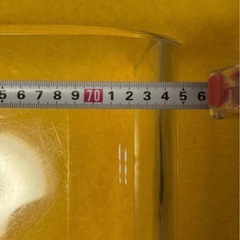 クリアアクリルローテーブルの画像