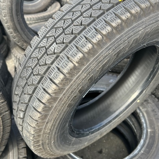 155.80.14LTスタッドレスタイヤ