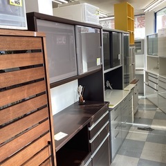 ⭐️春日市⭐️レンジボード⭐️シギヤマ家具⭐️収納力⭐️木目調⭐️スライド式⭐️定価192,000円⭐️No2046の画像