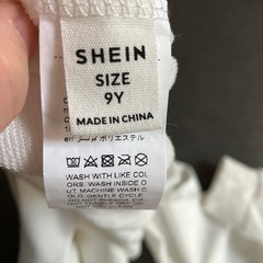 白トレーナー　バックプリント　130から140　の画像