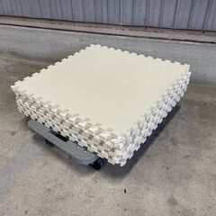 J7P2423 ジョイントマット 大判 13枚 60cm×60cm 厚さ2cm ブラウン ホワイト 防音 キズ防止 ベビーマット フロアマット 子供部屋 おしゃれ カーペット 現状の画像