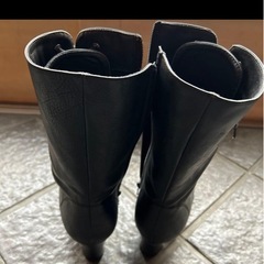 レディース　編み上げ　ブーツ　22.5　の画像