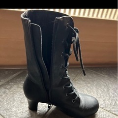 レディース　編み上げ　ブーツ　22.5　の画像