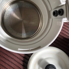 電気ポットの画像