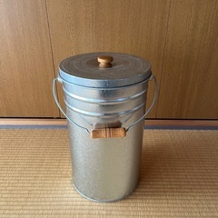 米びつ（オバケツ）の画像