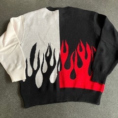 ニット　130くらい？　炎　鬼滅風　キッズ　服の画像
