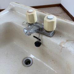 【無料】11/31まで　　陶器洗面台の画像