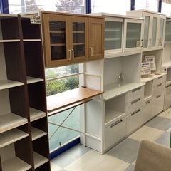 ⭐️春日市⭐️ゴミ箱上食器棚⭐️エレナ⭐️エア・リゾーム⭐️ウッド⭐️ナチュラル⭐️定価19,800円⭐️No2142の画像