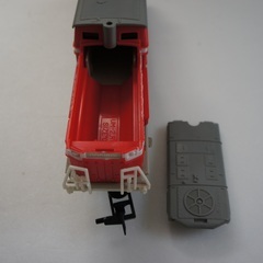 プラレール　ディーゼル１台（動作確認済）＆客車２台：中古品の画像