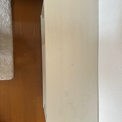 キャスター付きテレビ台、長さ70 cm、幅29 cm、高さ37 cmの画像