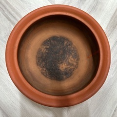 黄土 よもぎ蒸し 椅子と鍋の画像