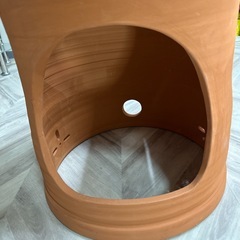 黄土 よもぎ蒸し 椅子と鍋の画像