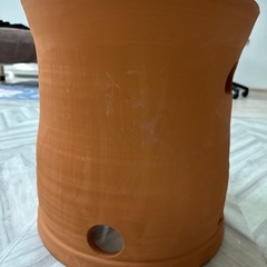 黄土 よもぎ蒸し 椅子と鍋の画像