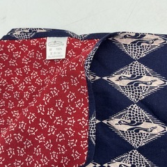 風呂敷2枚　ちりめん(レーヨン100％約68x70cm) ふじみやび(綿100%約102x102cm) 海外土産にもの画像