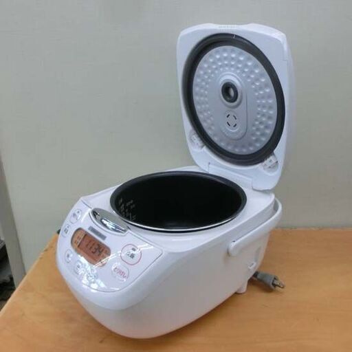 炊飯器 5.5合炊き 2025年製 ヤマダ電機 YEC-M10G1 ホワイト マイコン ヤマダセレクト 札幌市 西野店